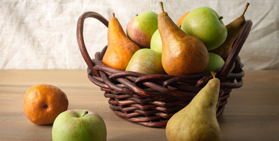 Груши и яблоки
