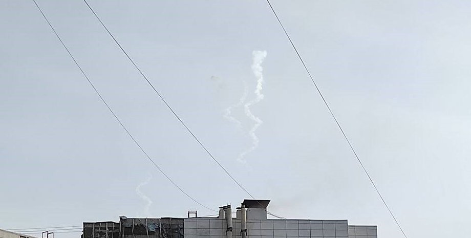 Белгород, взрывы, ПВО, обстрел, дым, война, Россия, РФ, фото