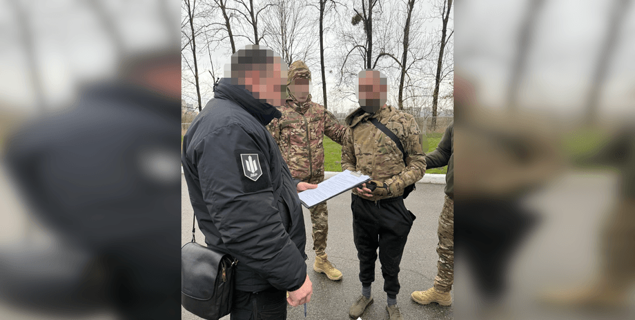 Дезертир продавав зброю на Харківщині