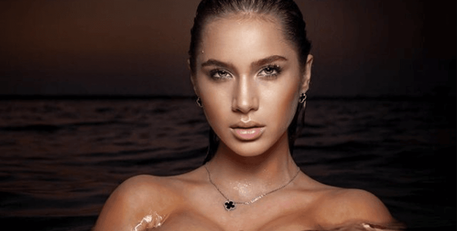 Влада Никольченко, художественная гимнастка, воспитанница Дерюгиной