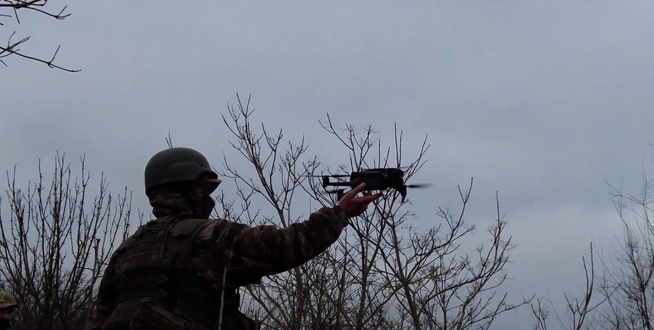 Военный РФ, ВС РФ, Минобороны РФ, Мавик, дрон, БПЛА, Mavic, война в Украине, фото