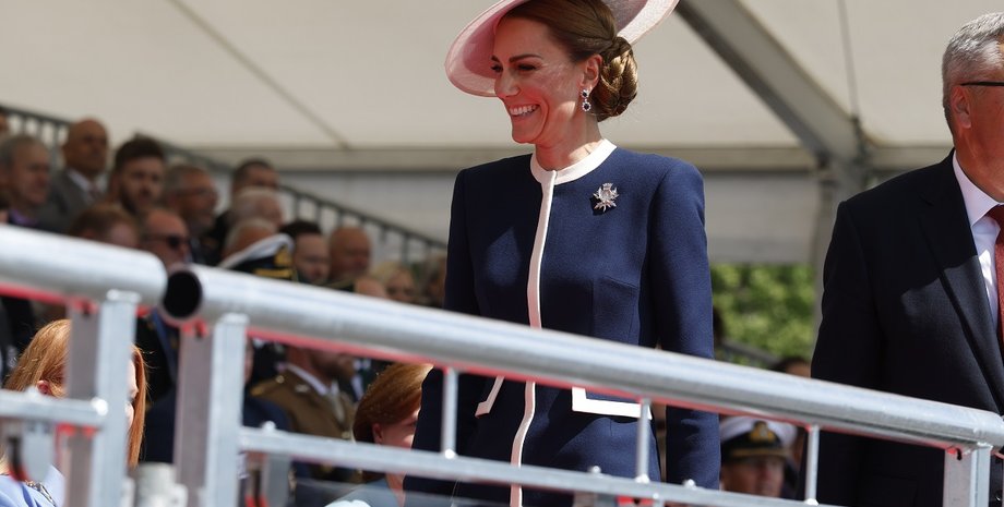 Кейт Міддлтон, HMS Glasgow фрегат, Кейт Міддлтон модний образ, HMS Glasgow корабель, Кейт Міддлтон і принц Вільям