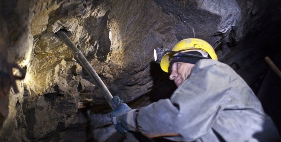 шахтеры, шмыгаль, денис шмыгаль, зарплата