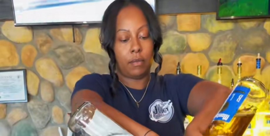 Бармен, блогер, напиток, коктейль, алкогольный коктейль, как делать Лонг-Айленд, Лонг-Айленд, крепкий напиток, может рассказать про человека