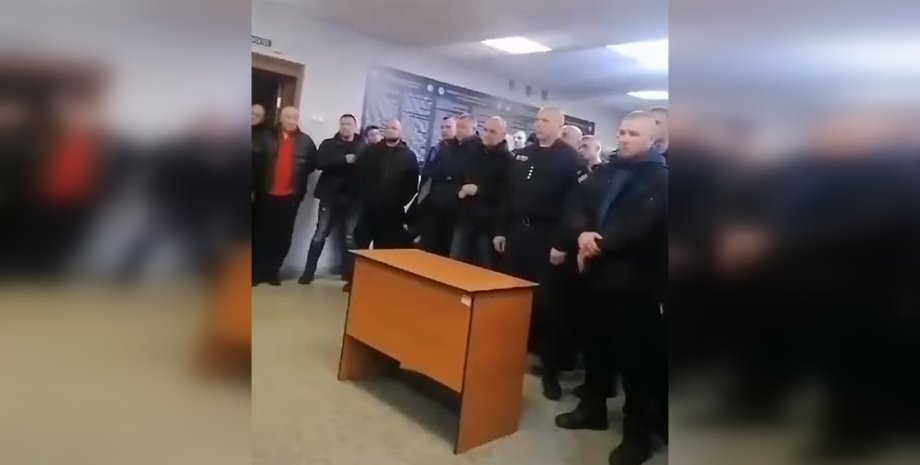 Поліцейські в Дніпрі Поліцейські, штурмова бригада, Дніпро, мобілізація, війна в Україні, фото