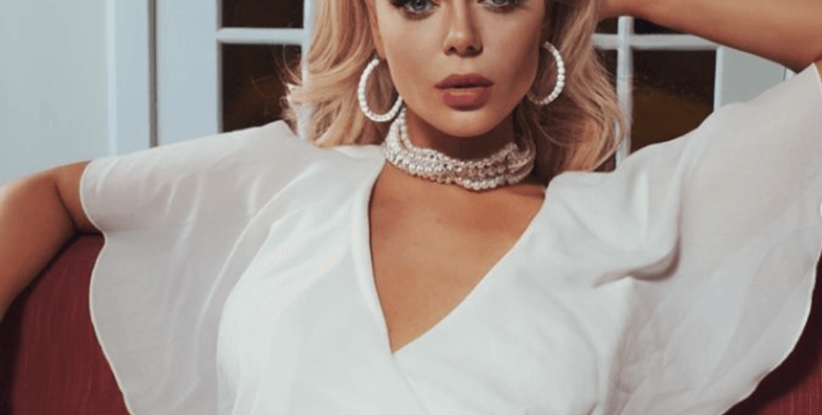 Аліна Гросу