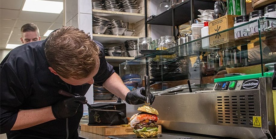 Робберт Ян Де Він, найдорожчий гамбургер, Книга рекордів Гіннеса