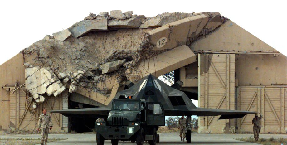 захист літаків, атаки по літаках