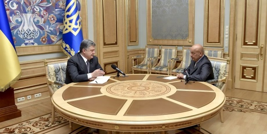 Петр Порошенко и Геннадий Москаль / Фото пресс-службы президента