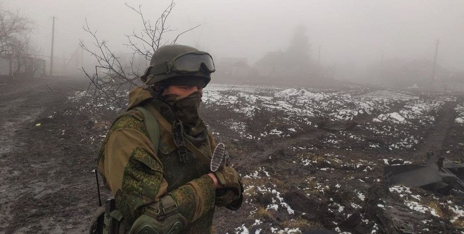 солдат ВС РФ на линии фронта