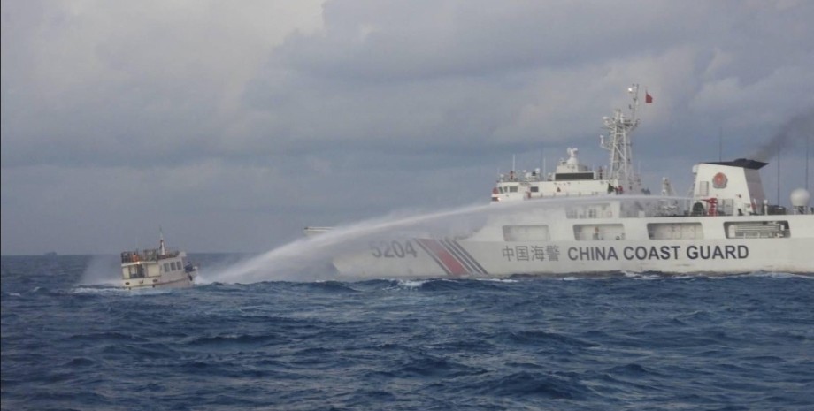водометы корабле китая, китайский корабль применил водометы