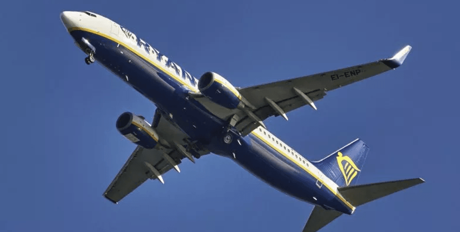 Лайнер Ryanair
