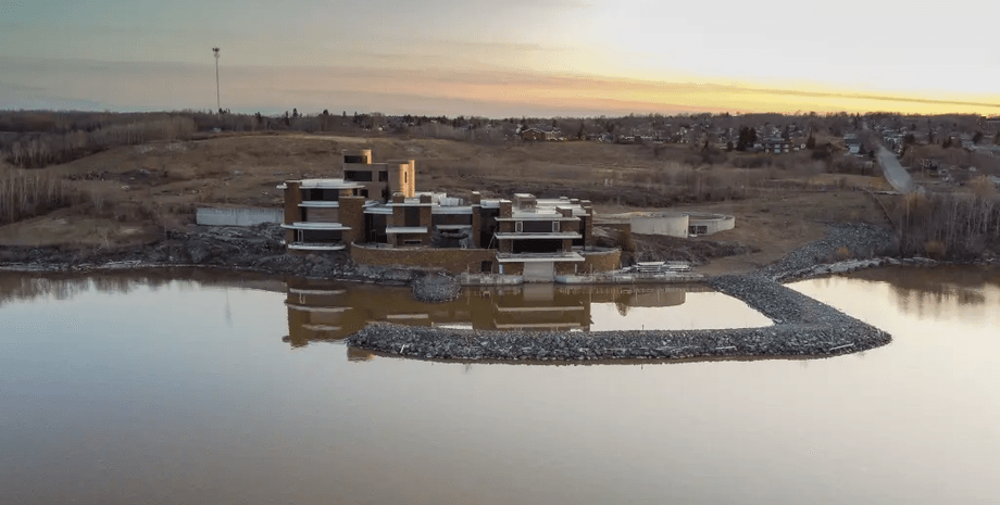 Самый большой особняк в Канаде, заброшенный особняк, руины, самый большой дом, особняк на берегу озера, недостроенный особняк,