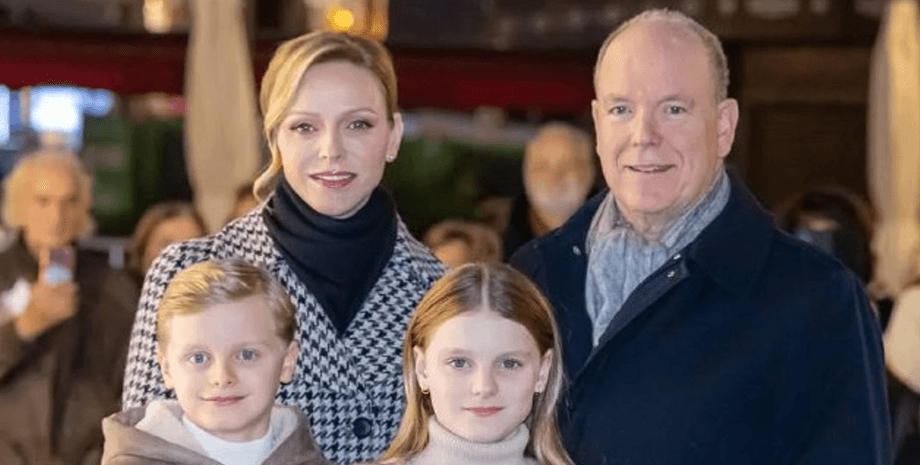 Князь Монако с семьей