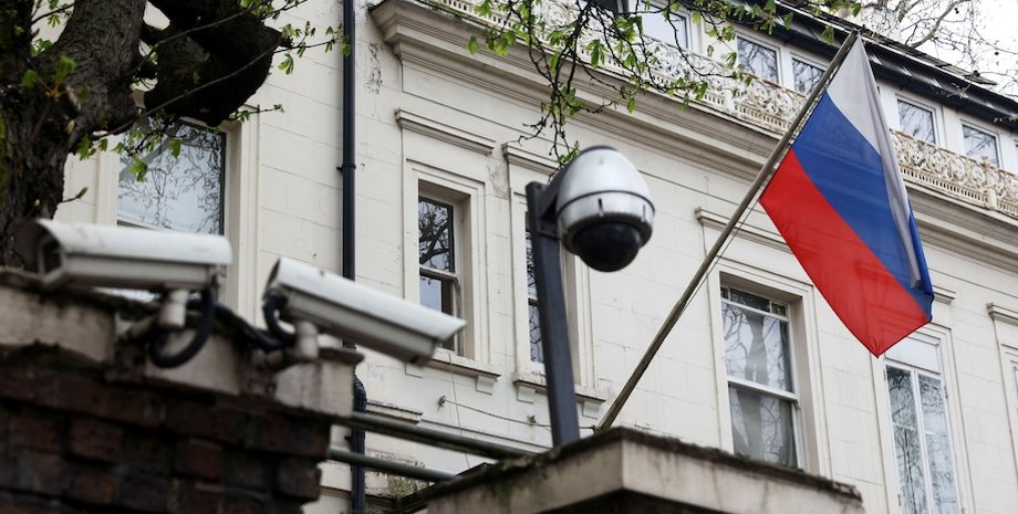 что означает высылка дипломатов, высылка российских дипломатов, дипломаты это, российские шпионы, шпионы рф