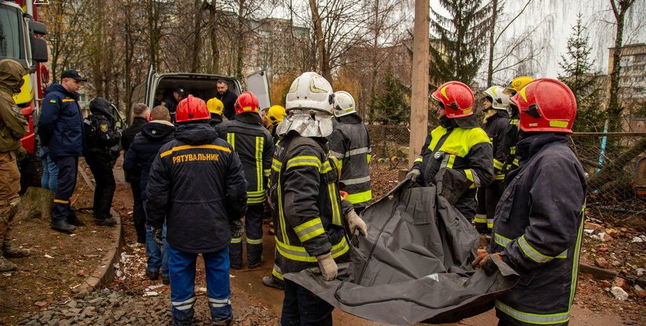 Удар по Тернополю – мужчина потерял всю семью