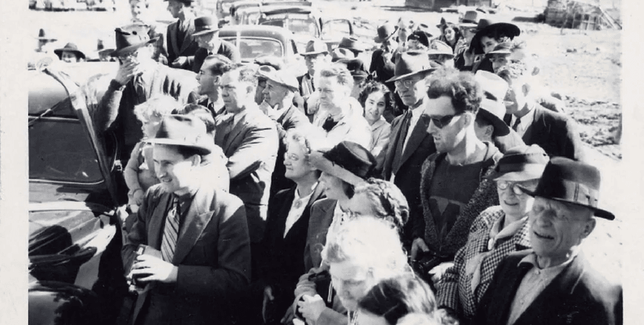 Путешественник во времени, теория заговора, хипстер, мужчина из будущего, модник на фото 1941 года, старинное фото,