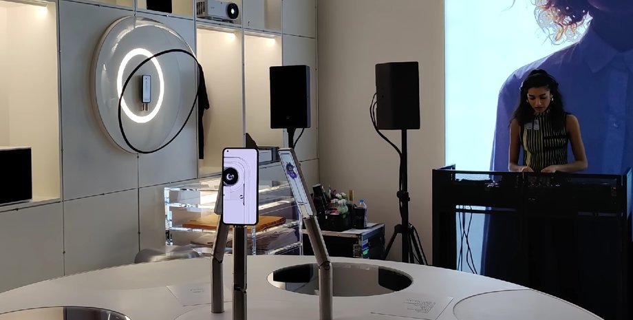 Nothing Phone в магазине