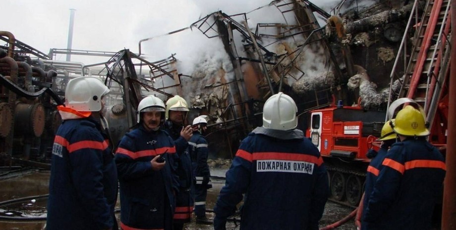 пожежники, Волгоград, нафтопереробний завод, НПЗ, атака БПЛА