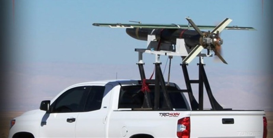 Иран успешно испытал новый дрон-камикадзе