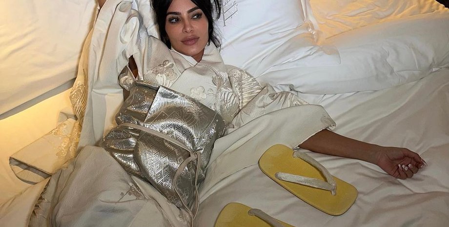 Кім Кардаш'ян, кімоно, Кім Кардаш'ян у Японії