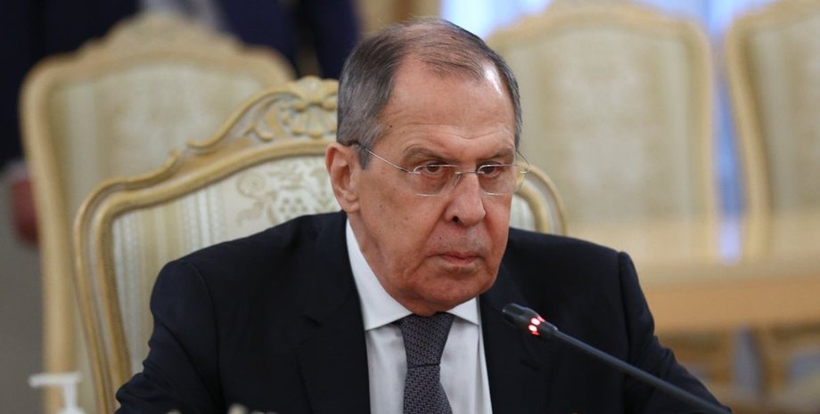 Сергій Лавров заявив, що Україна має стати нейтральною і позаблоковою, а також без ядерної зброї