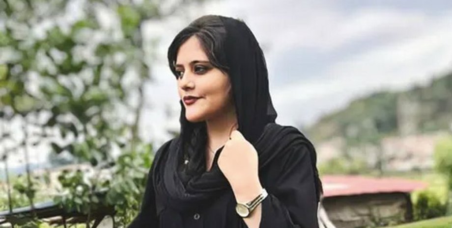 Махса Аміні