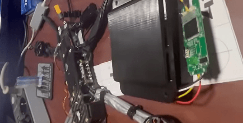 Російський дрон з машинним зором