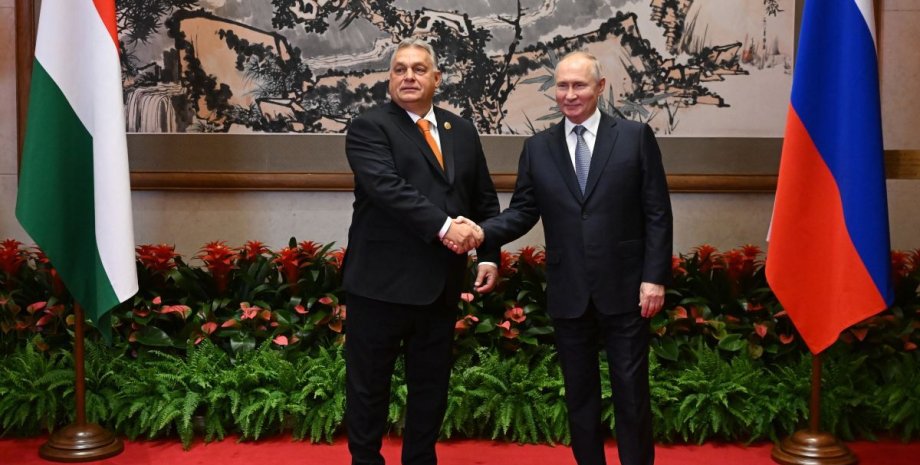 Orban vyprávěl o svých setkáních v Kyjevě, kde nabídl příměří. Putin zase prohlá...