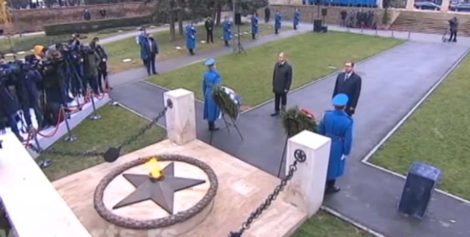 Александар Вучич, Сергей Лавров, Белград, Сербия, вечный огонь, кладбище