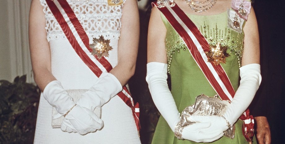 принцеса Анна, королева Єлизавета ІІ