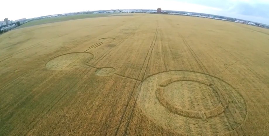 кола на полях, НЛО