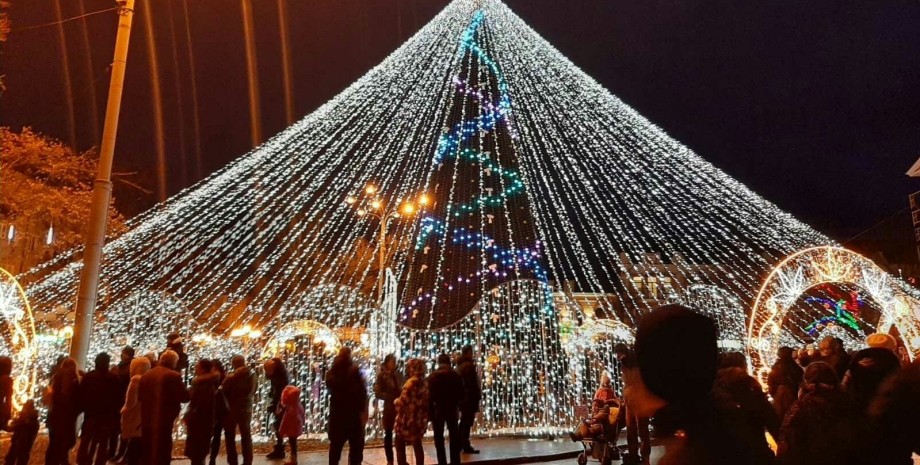 Полтава, Полтава новый год, елка в Полтаве, новогодняя елка Полтавы