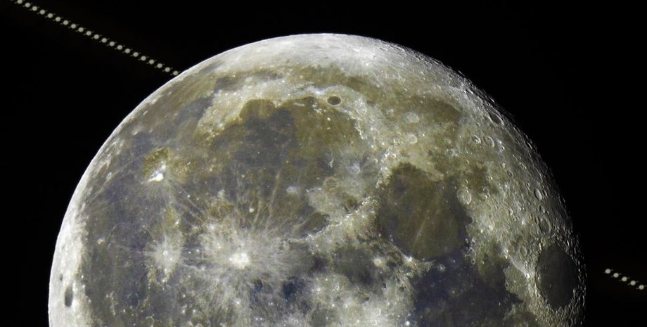 Луна Сатурн