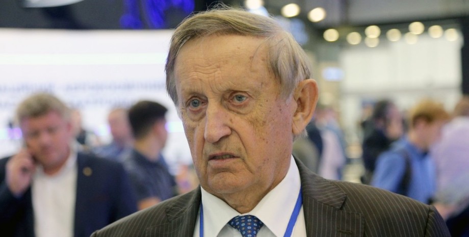 Вячеслав Богуслаев Вячеслав Богуслаев, Богуслаев, эксголова Мотор сечь, экскеровщик Мотор сечь