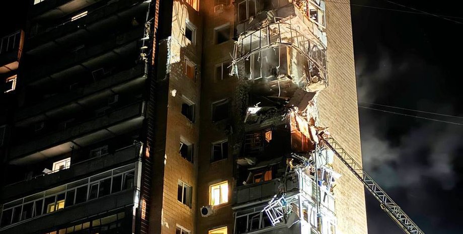 Харьков, атака, последствия атаки, обстрел, дом, обстрел