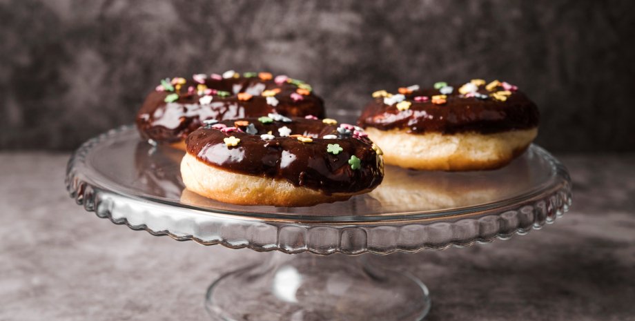 Пончики с шоколадом - пошаговый рецепт с фото