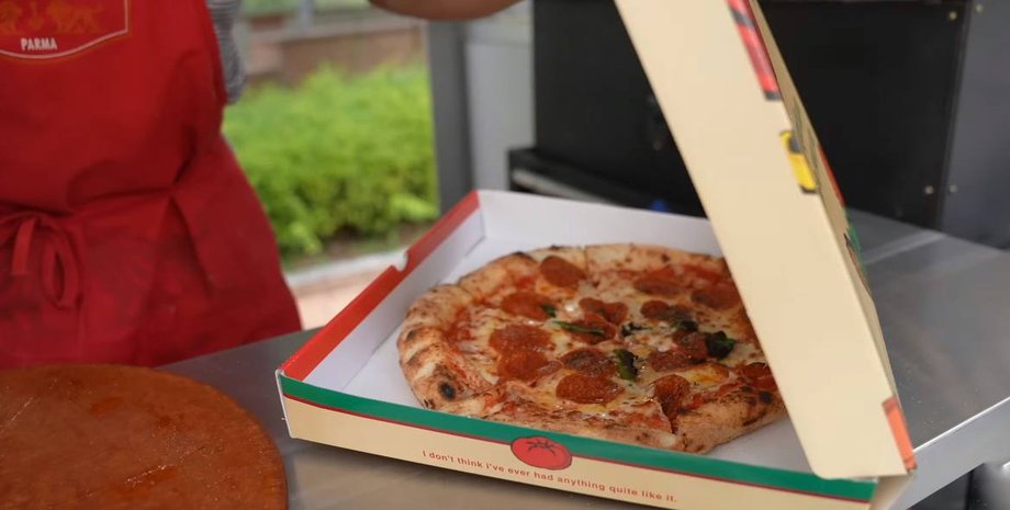 Упаковка с пиццей