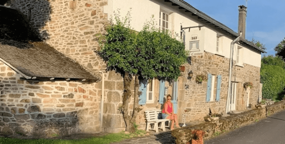 Никола Гловер живет в деревне