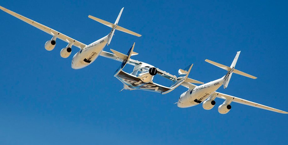 VSS Unity на самолете-носителе / Фото: flightradar24.com