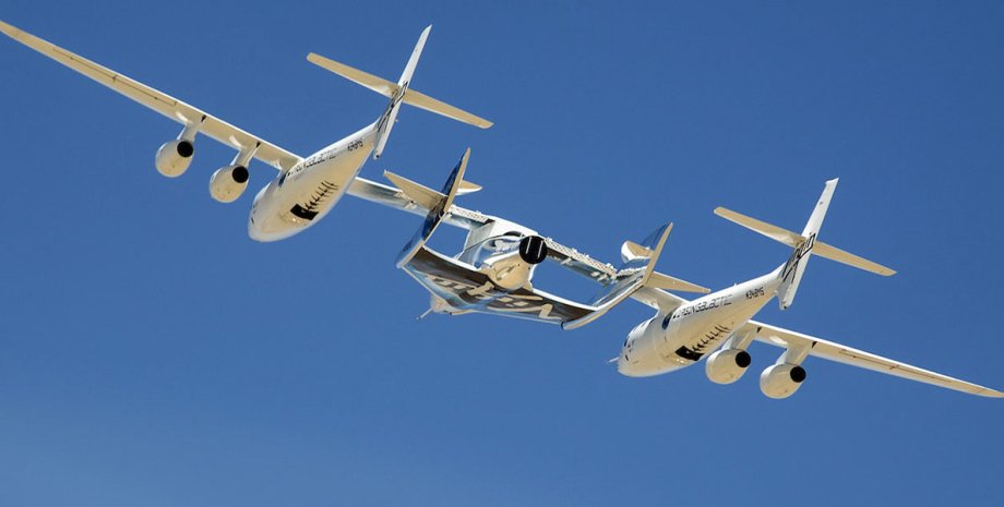 VSS Unity на самолете-носителе / Фото: flightradar24.com