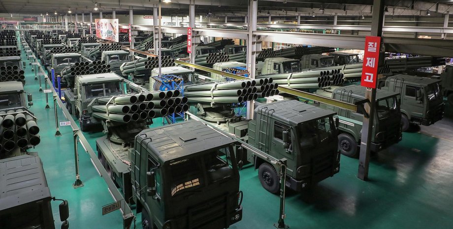 РСЗВ на колишньому автозаводі в КНДР