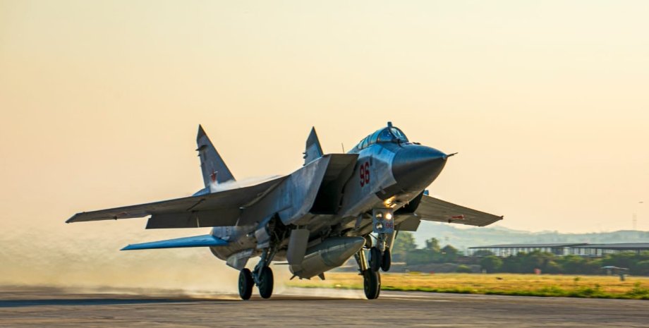 Самолет МиГ-31, ВС РФ самолет МиГ-31, МиГ-31 воздушная тревога, МиГ-31 Кинжал, угроза МиГ-31