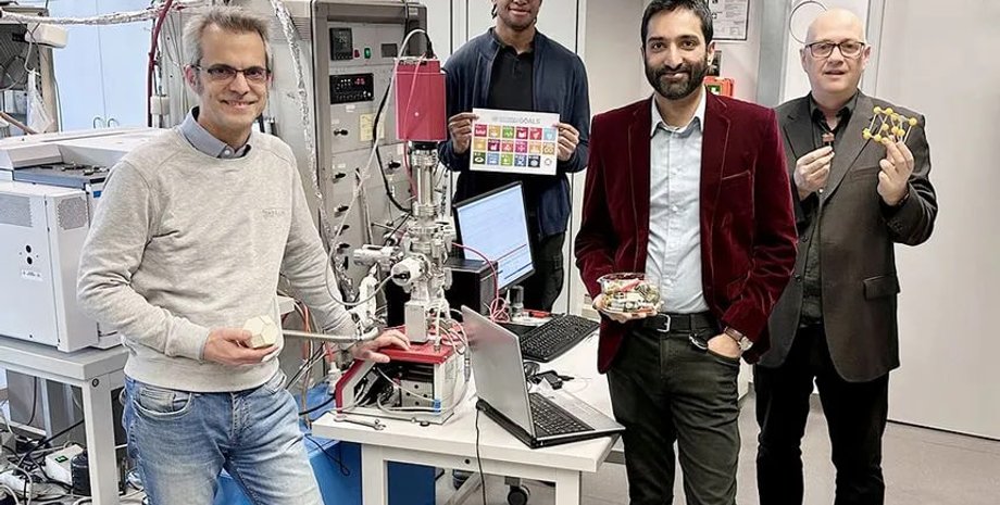 Фольга, переробка, акумулятори, батареї, фото