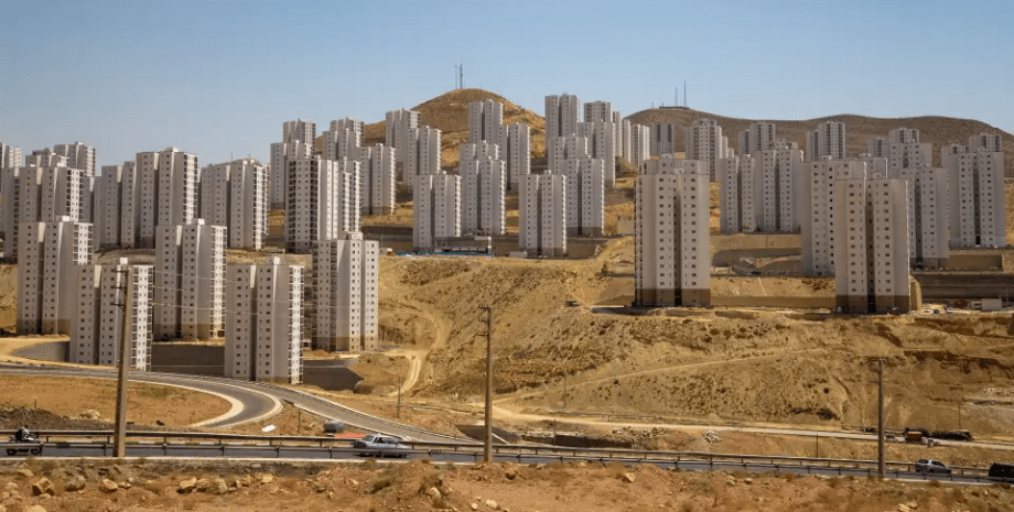 Райский город, заброшенный город в Иране, Пардис Райский город, заброшенный город в Иране, Пардис, заброшенный город, город-призрак, не достроили город, землетрясение в 2017 году