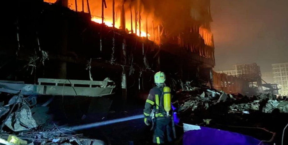 Последствия обстрелов в Киеве