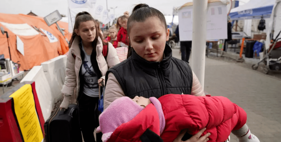 українські жінки, біженці, діти, переселенці