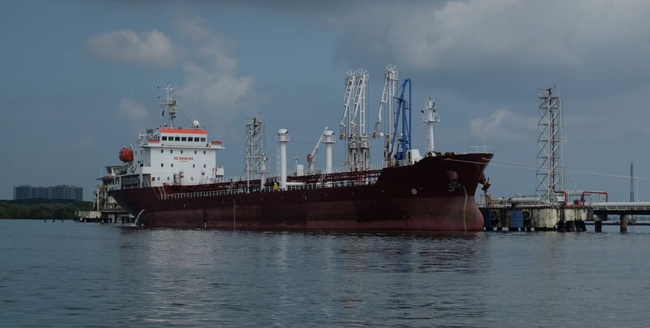 Тіньовий флот Росії