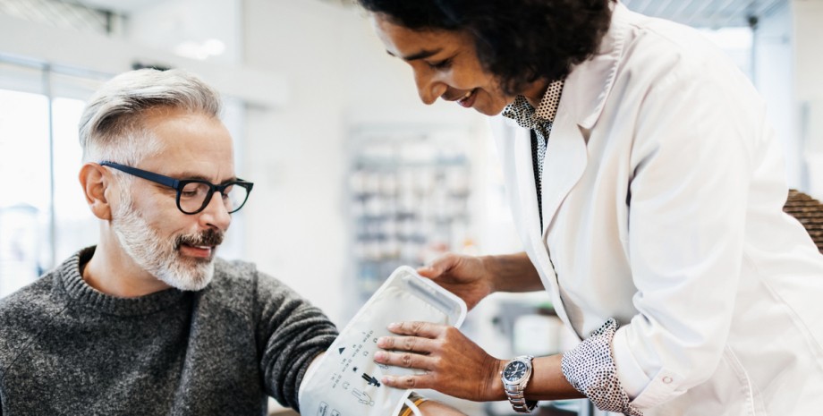 Кровяное давление может отразиться на зрении