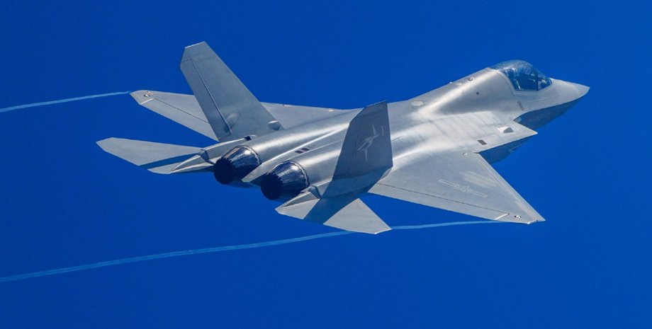 истребитель J-35A